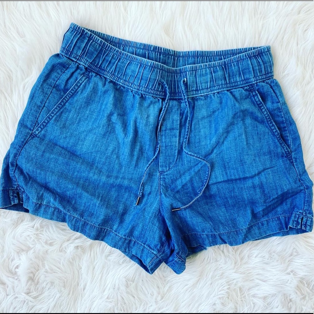 GAP shorts